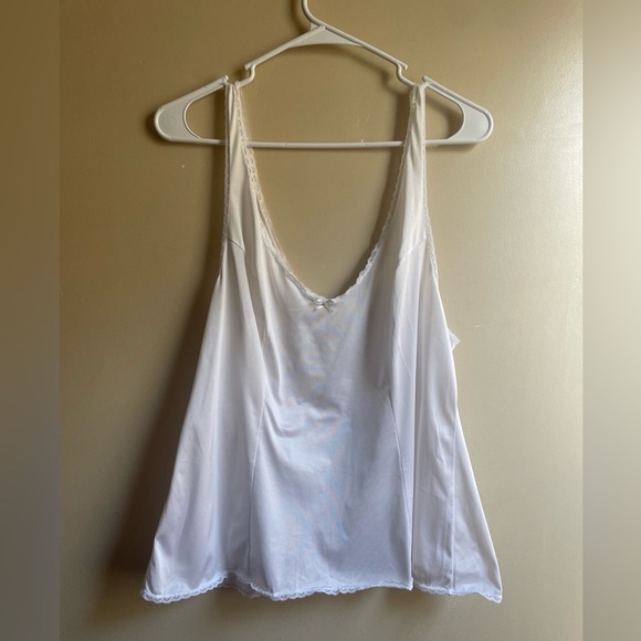 Gilligan & O'Malley Tops - Y2K Gilligan & O’Malley lace lined baby doll tank top satin lingerie bow detail